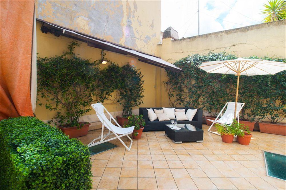 Monti Guest House - Affittacamere Rome Bagian luar foto