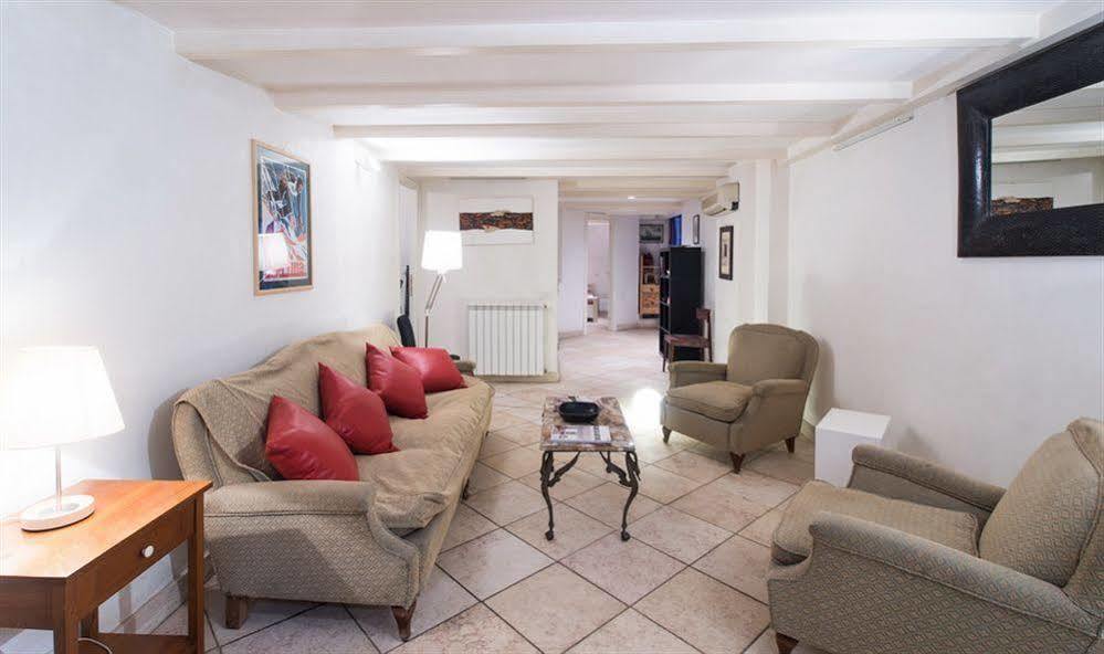 Monti Guest House - Affittacamere Rome Bagian luar foto